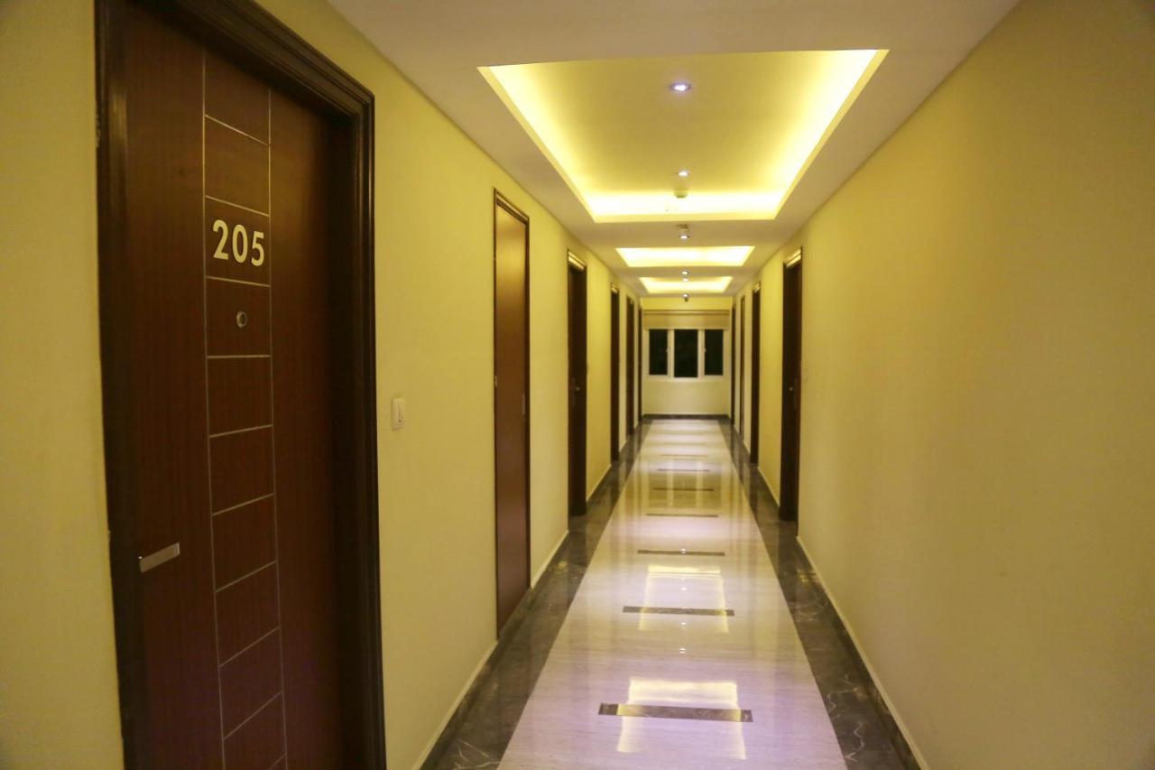 Hotel Maya Residency